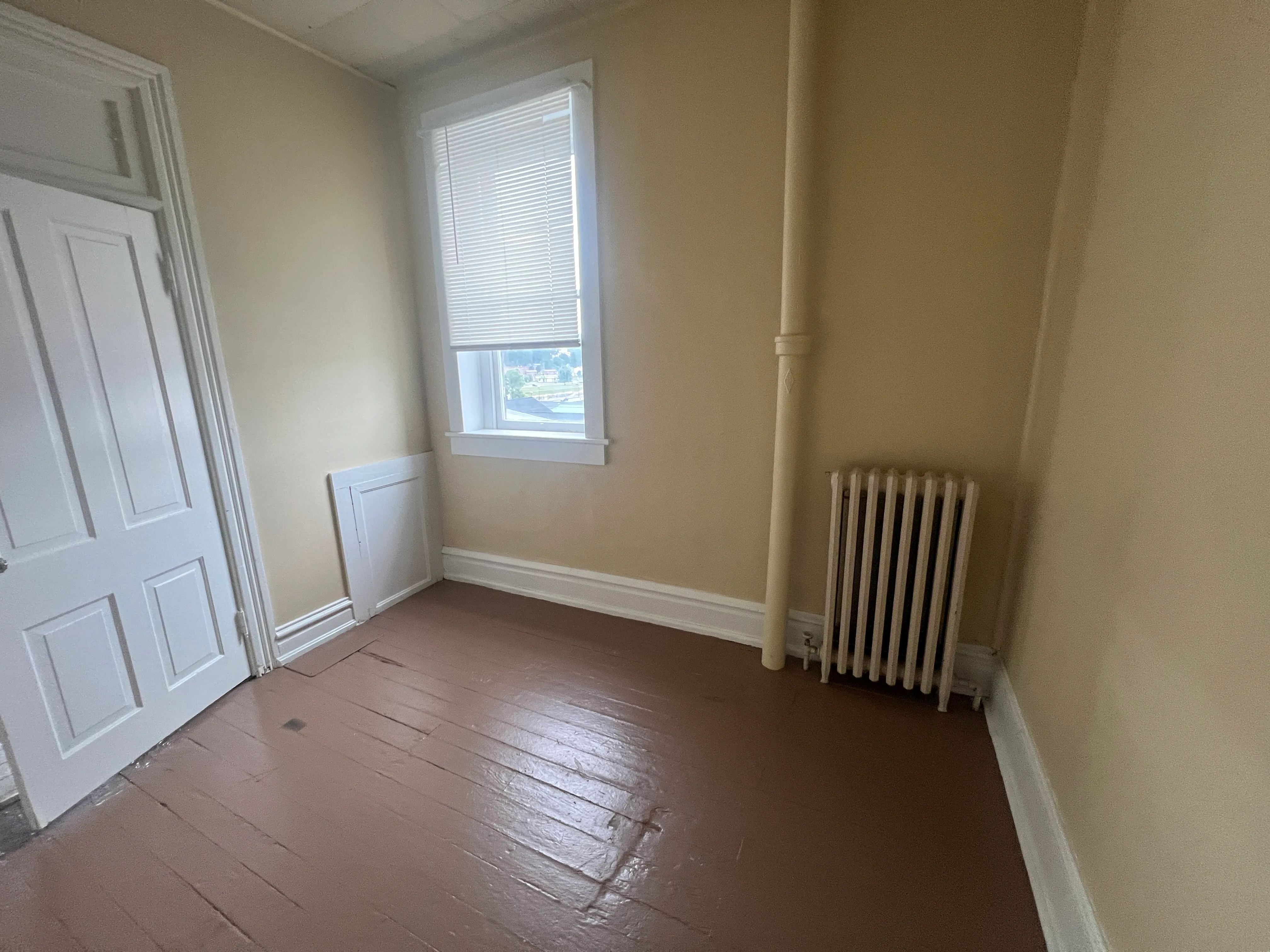 photo 8 at 338 Mill St, Danville PA